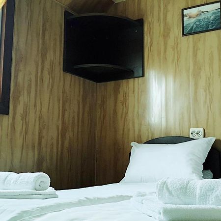 Hotel Restaurant Plutitor Delta Ways Nufaru Eksteriør billede